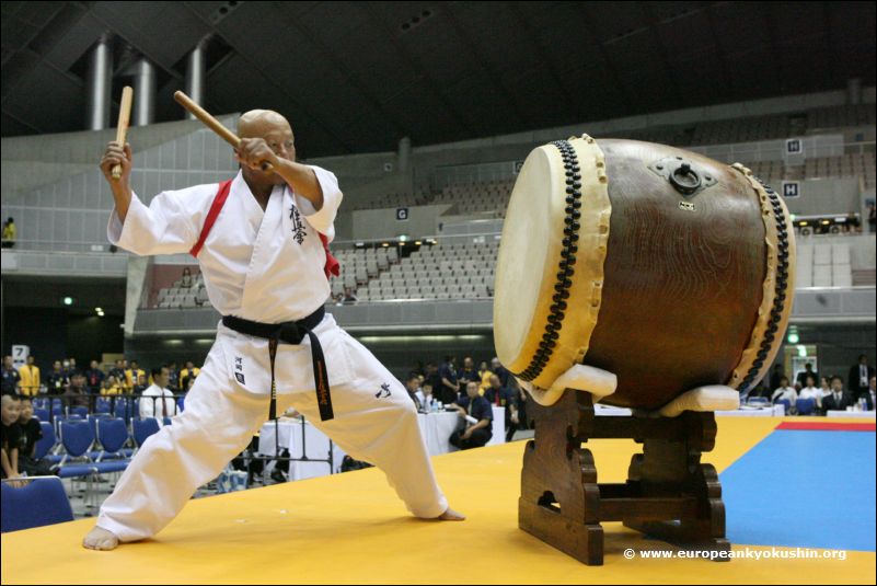 Opening drum - Taiko