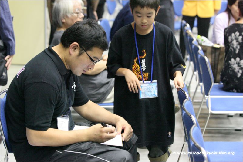 World Champion<br>Hitoshi Kiyama
