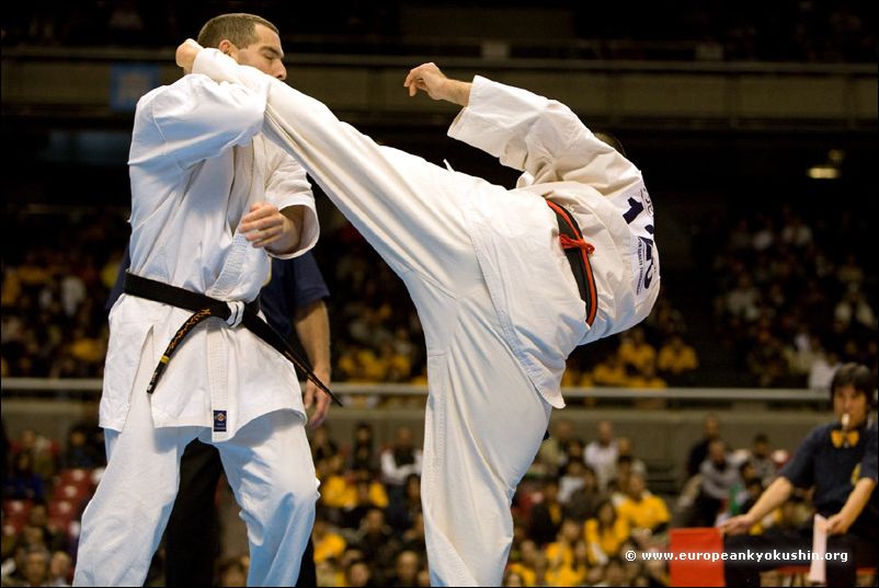 jodan-mawashi-geri