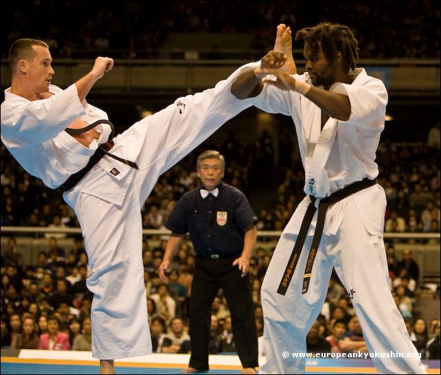 Soukup<br>kakato-otoshi-geri