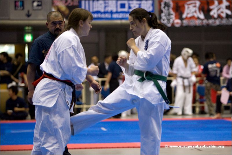 Khripunova (Russia)vs <br>Monachon (Switzerland) 