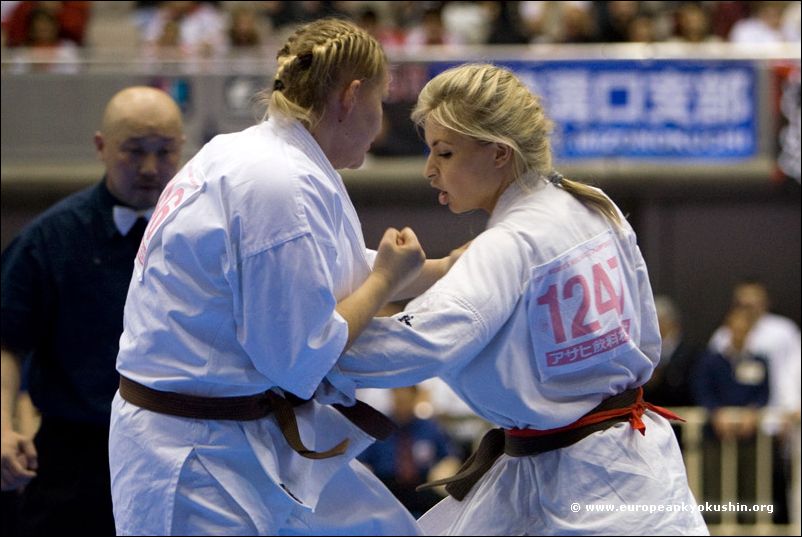 Alina Aldatova<br>chudan-tsuki