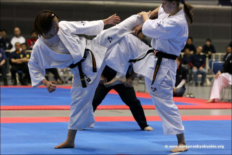 Miruyo Ito<br>jodan-mawashi-geri