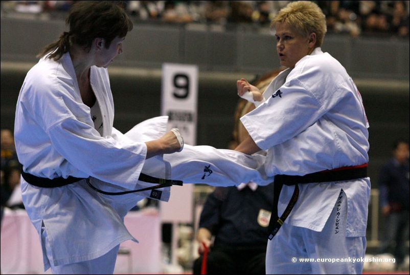 Anna Kopyrina<br>mawashi-geri-chudan